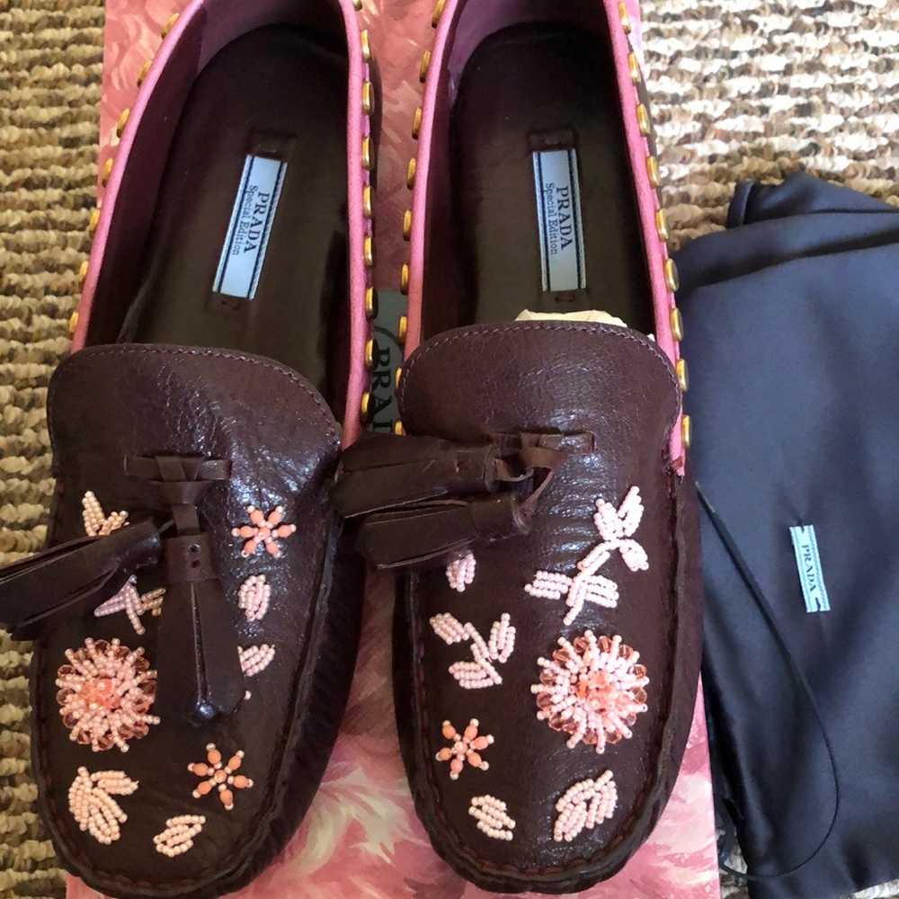 New, Prada women shoes, size 38,5 Made in Italy